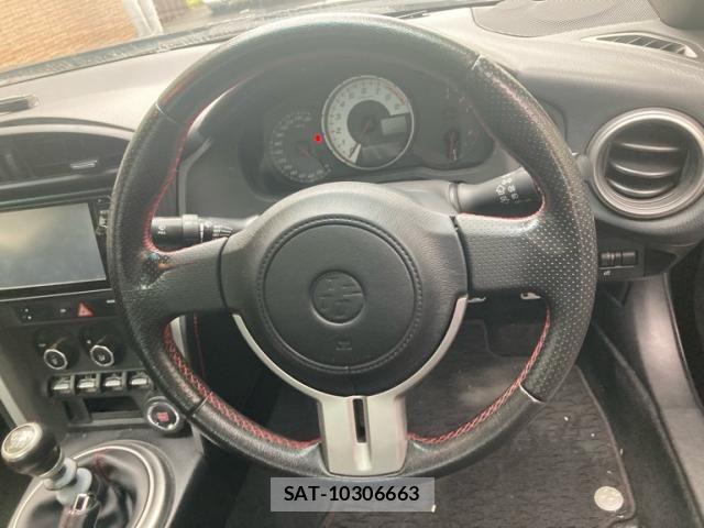Toyota 86 2012-11 8870174-8