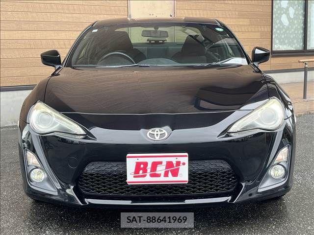 Toyota 86 2013-01 8870188-2