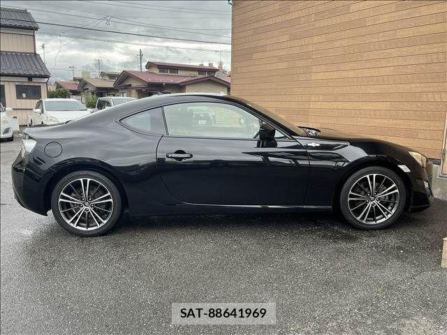Toyota 86 2013-01 8870188-4