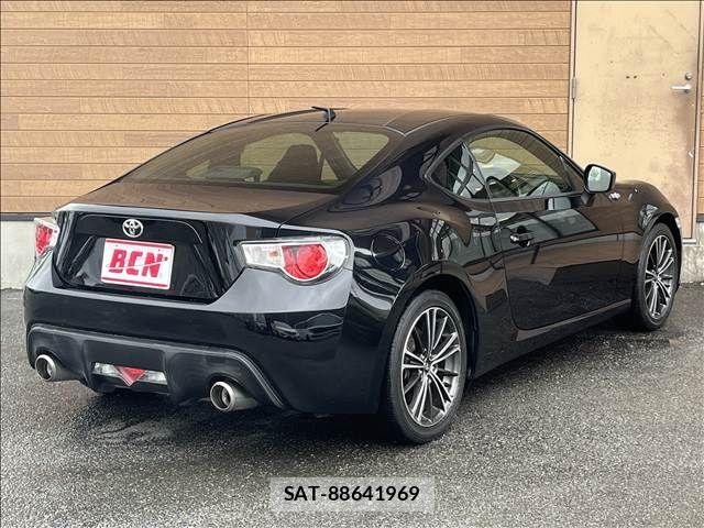 Toyota 86 2013-01 8870188-5