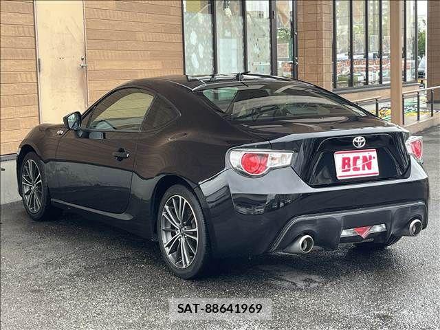 Toyota 86 2013-01 8870188-7