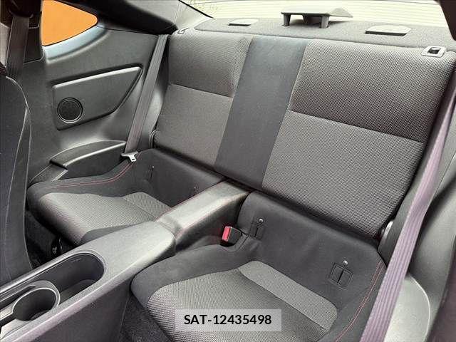 Toyota 86 2012-05 8870189-17