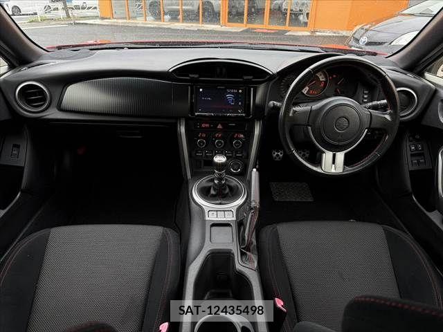 Toyota 86 2012-05 8870189-1