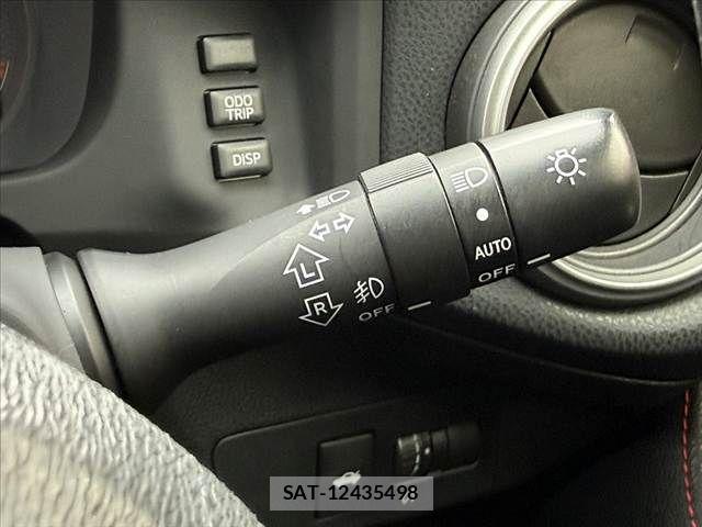 Toyota 86 2012-05 8870189-27