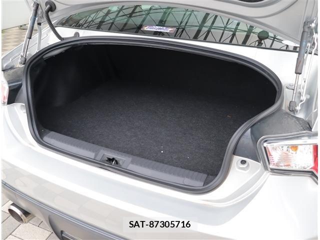Toyota 86 2013-11 8878445-6