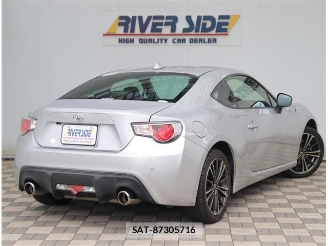 Toyota 86 2013-11 8878445-2