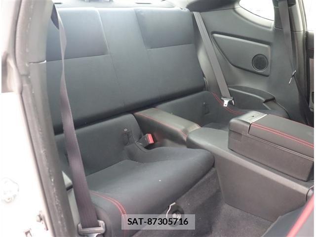 Toyota 86 2013-11 8878445-4