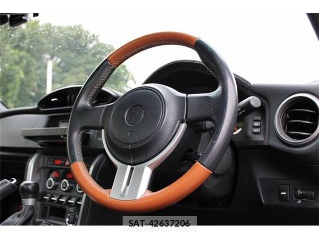 Toyota 86 2015-06 8878446-13