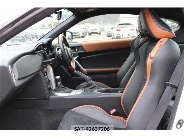 Toyota 86 2015-06 8878446-8