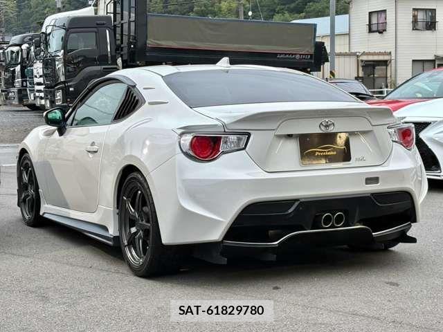 Toyota 86 2015-10 8883209-7