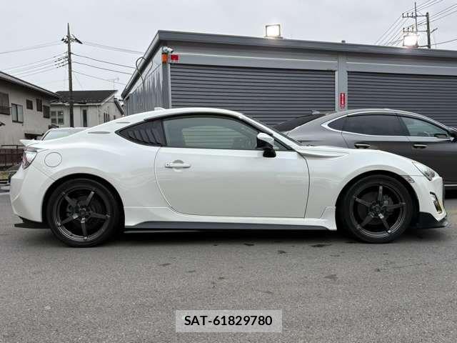 Toyota 86 2015-10 8883209-3