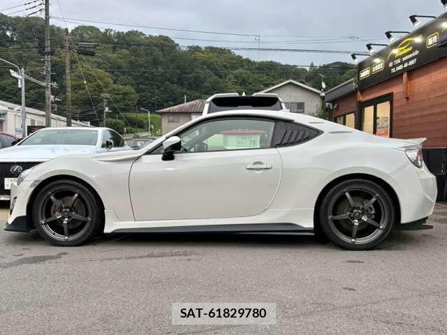 Toyota 86 2015-10 8883209-4