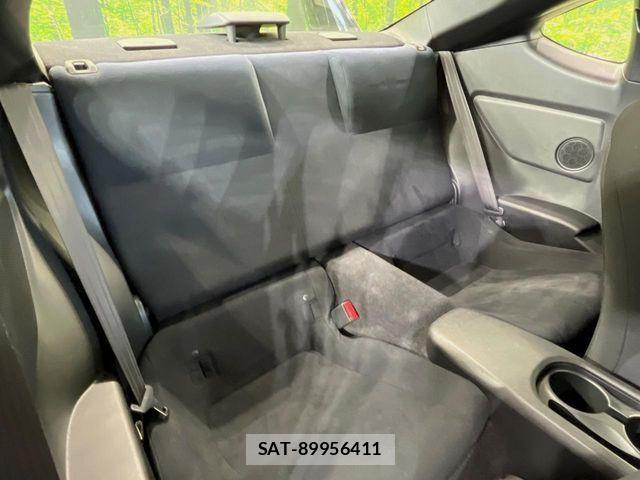 Toyota 86 2015-09 8883211-9