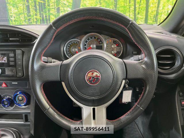 Toyota 86 2015-09 8883211-11