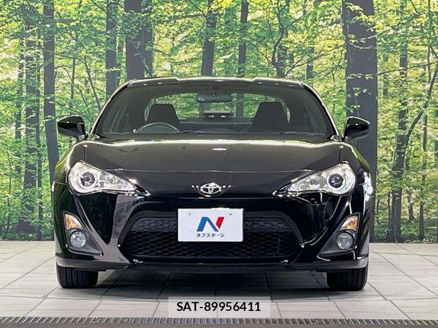 Toyota 86 2015-09 8883211-14