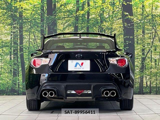 Toyota 86 2015-09 8883211-15