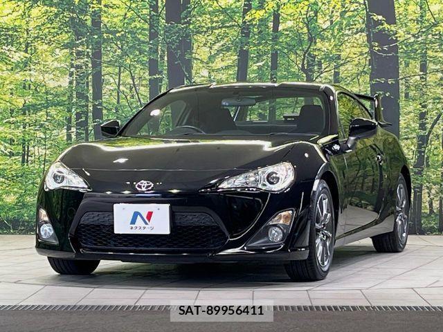 Toyota 86 2015-09 8883211-16