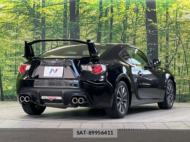 Toyota 86 2015-09 8883211-17