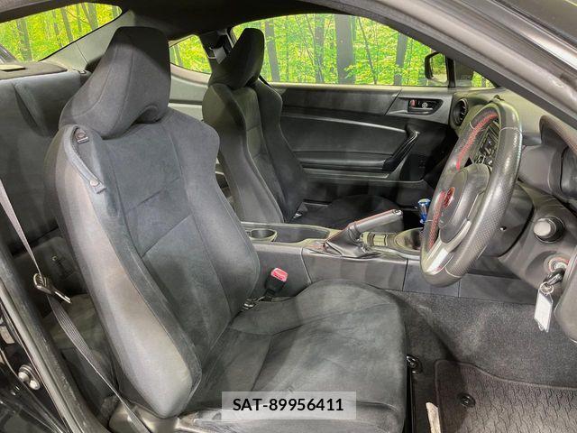 Toyota 86 2015-09 8883211-7