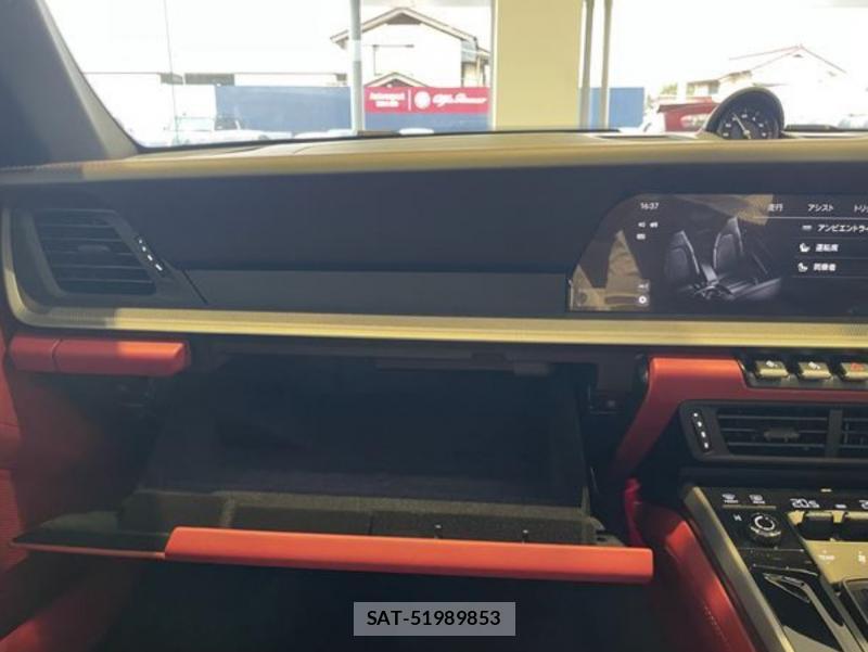 Porsche 911 Carrera 2025-01 6667692-23
