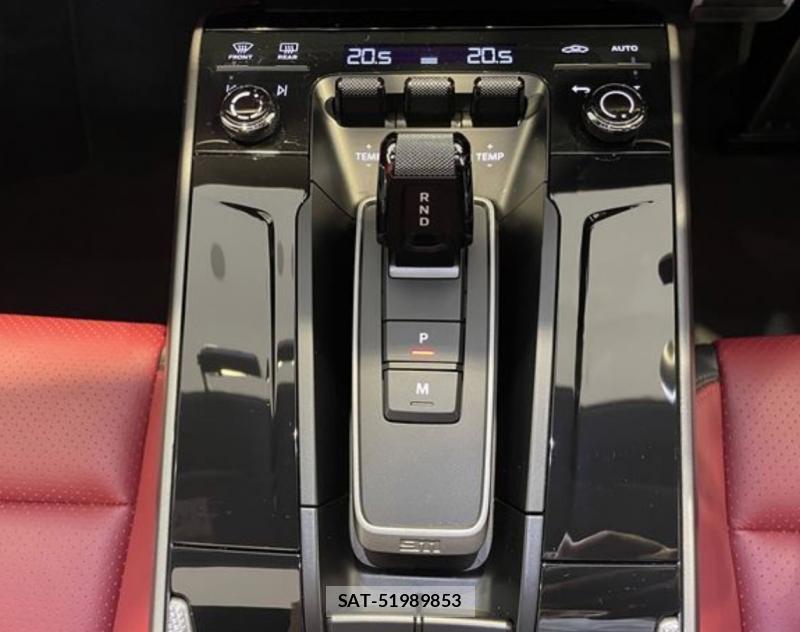 Porsche 911 Carrera 2025-01 6667692-28