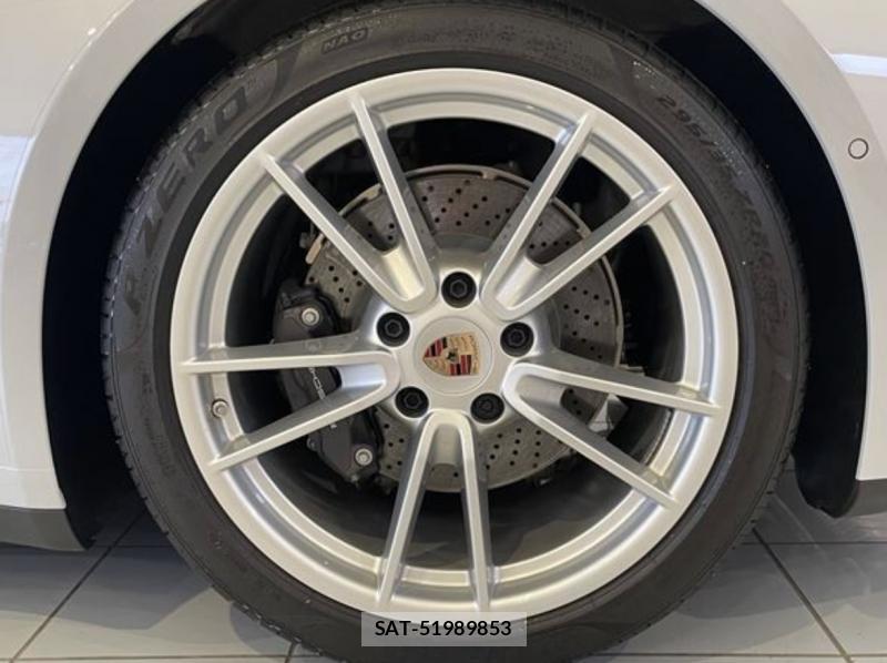 Porsche 911 Carrera 2025-01 6667692-57