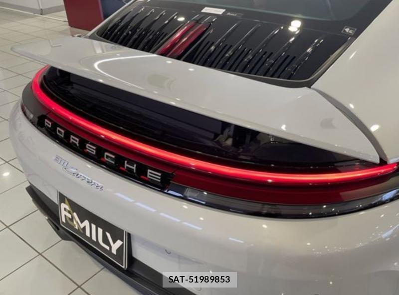 Porsche 911 Carrera 2025-01 6667692-6