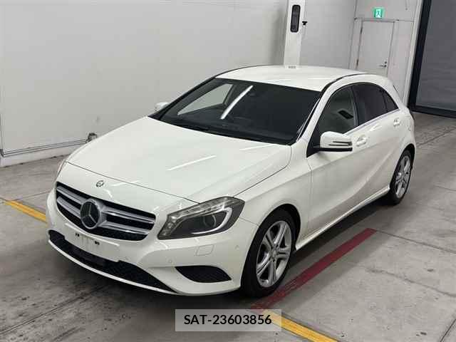 Mercedes Benz A-CLASS 2013-11 7497283-0