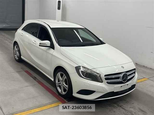 Mercedes Benz A-CLASS 2013-11 7497283-3