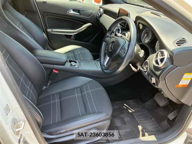 Mercedes Benz A-CLASS 2013-11 7497283-4