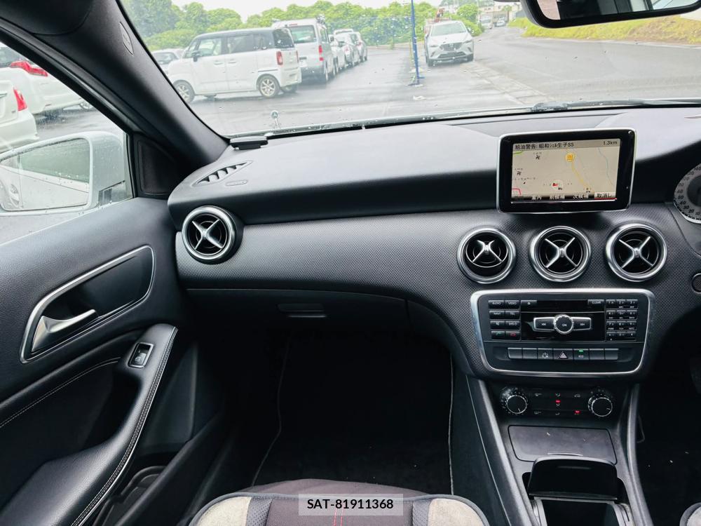 Mercedes Benz A-CLASS 2013-07 7610976-17