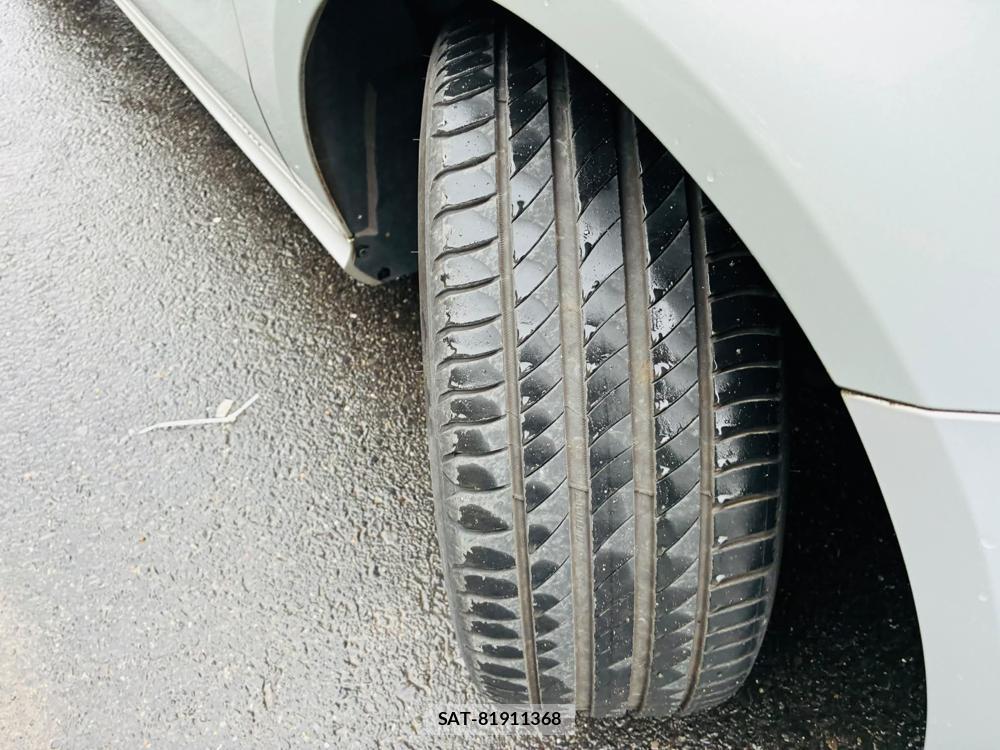 Mercedes Benz A-CLASS 2013-07 7610976-32