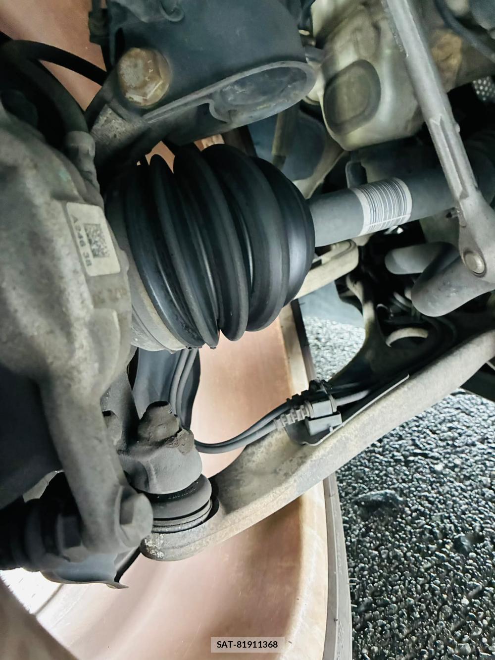 Mercedes Benz A-CLASS 2013-07 7610976-33
