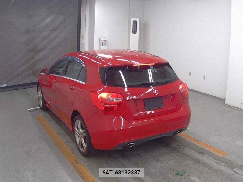 Mercedes Benz A-CLASS 2013-10 7687204-2