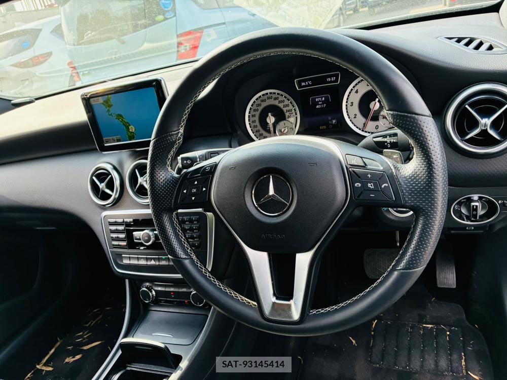 Mercedes Benz A-CLASS 2013-09 7831741-14