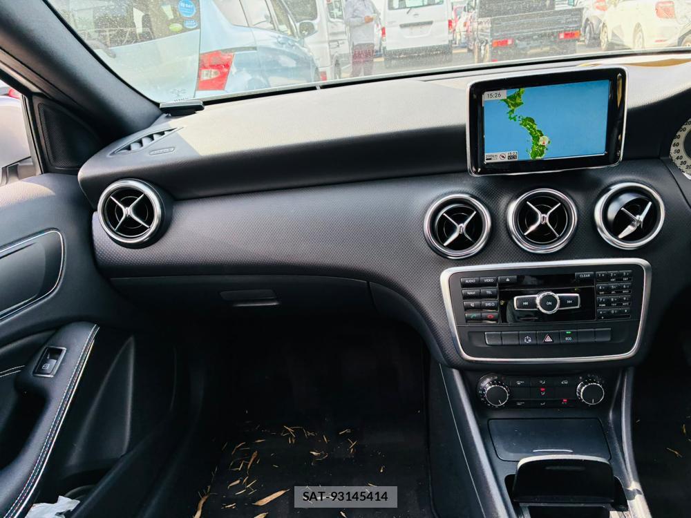 Mercedes Benz A-CLASS 2013-09 7831741-17