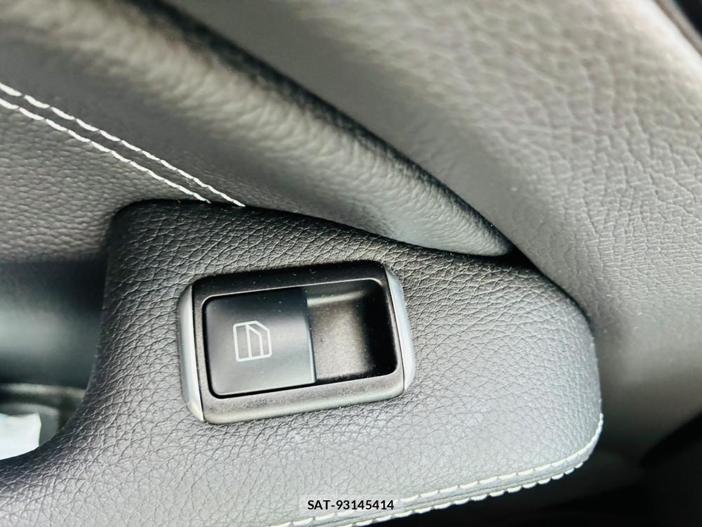 Mercedes Benz A-CLASS 2013-09 7831741-23