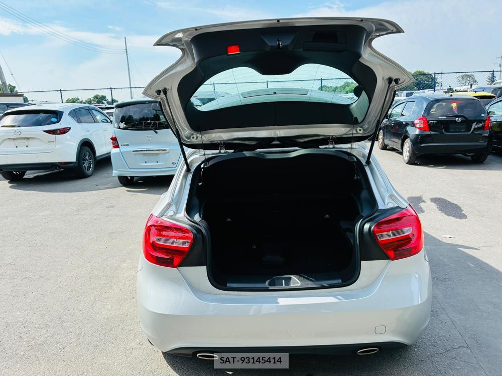 Mercedes Benz A-CLASS 2013-09 7831741-26