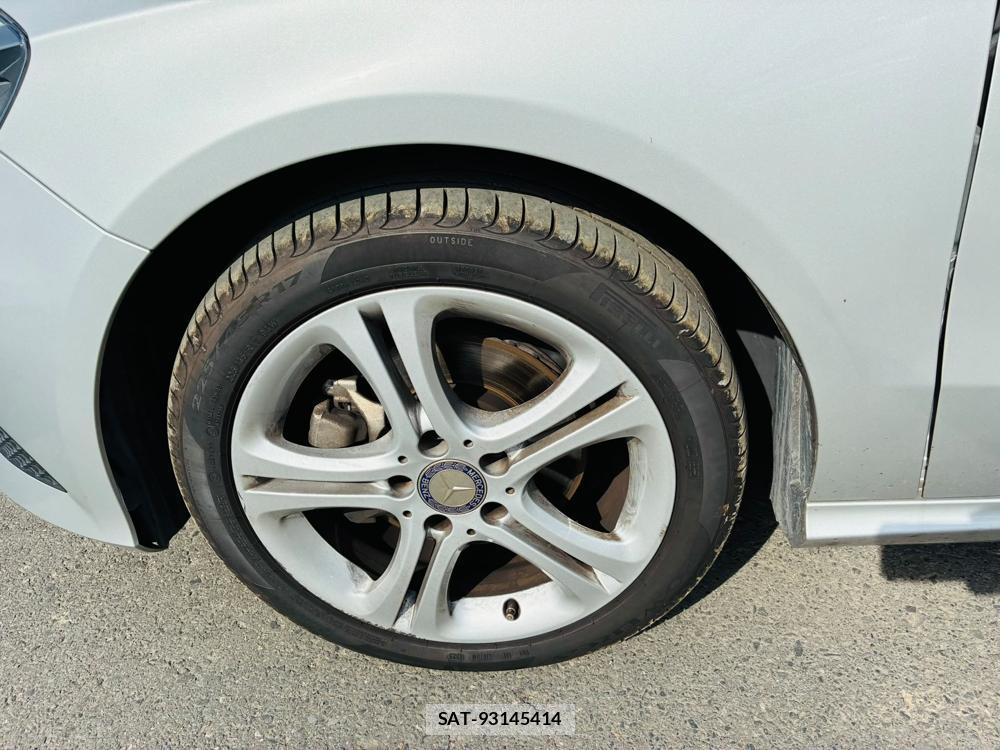 Mercedes Benz A-CLASS 2013-09 7831741-29