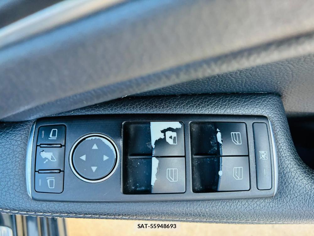 Mercedes Benz A-CLASS 2014-01 8135434-21