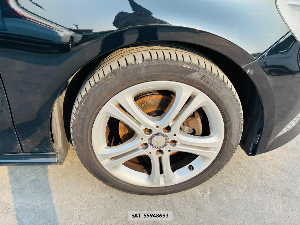 Mercedes Benz A-CLASS 2014-01 8135434-28