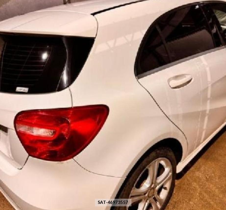 Mercedes Benz A-CLASS 2014-01 8254765-3