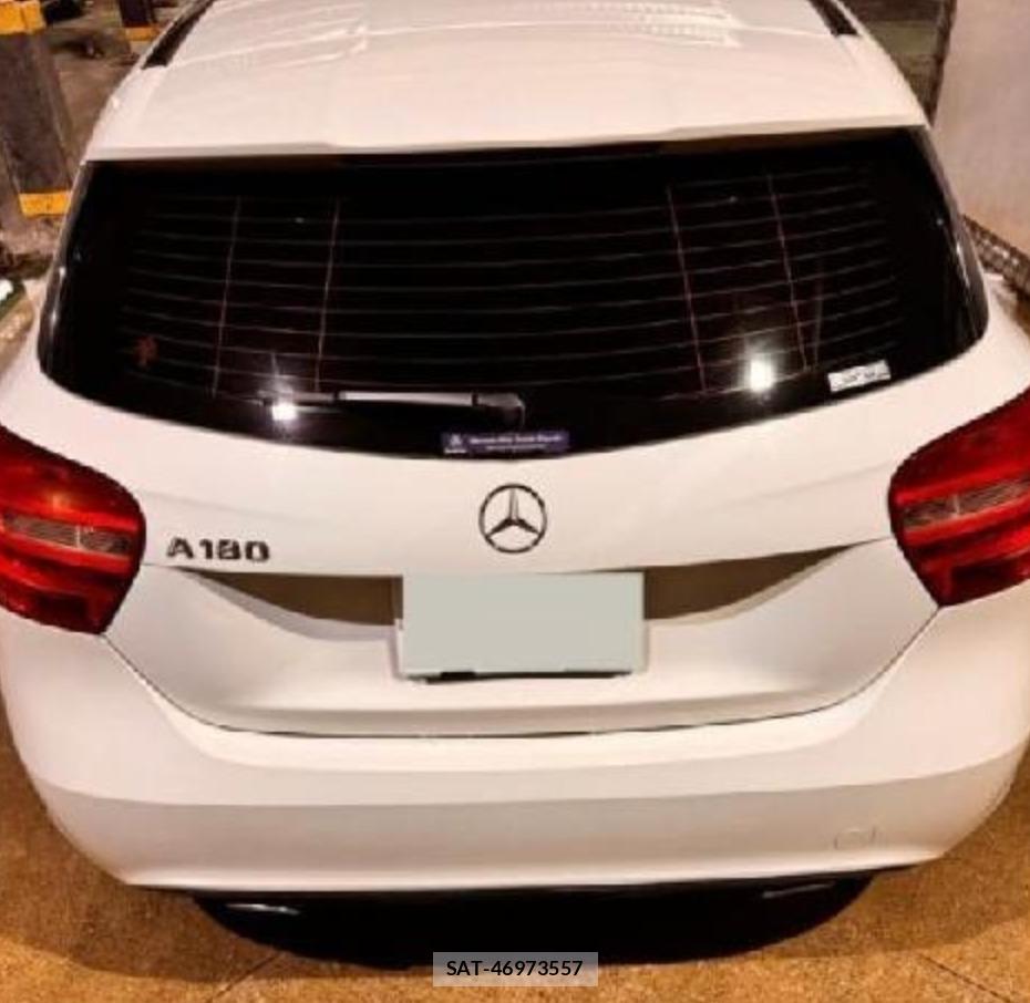 Mercedes Benz A-CLASS 2014-01 8254765-4