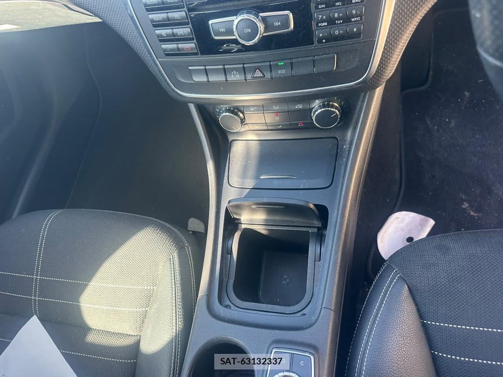 Mercedes Benz A-CLASS 2013-10 7687204-18