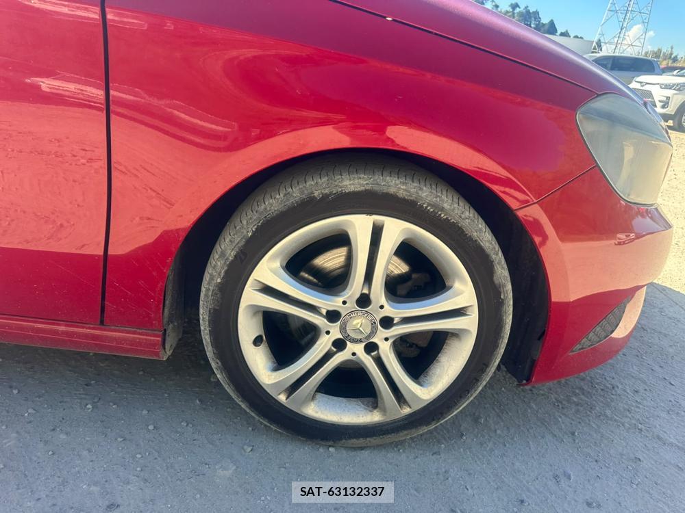 Mercedes Benz A-CLASS 2013-10 7687204-24