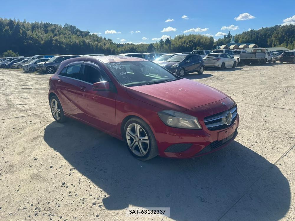 Mercedes Benz A-CLASS 2013-10 7687204-6