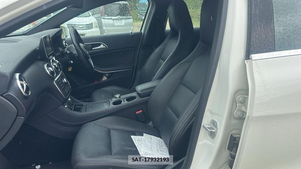 Mercedes Benz A-CLASS 2014-02 7367664-10
