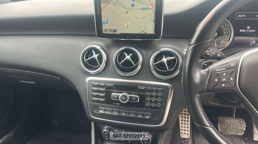 Mercedes Benz A-CLASS 2014-02 7367664-18