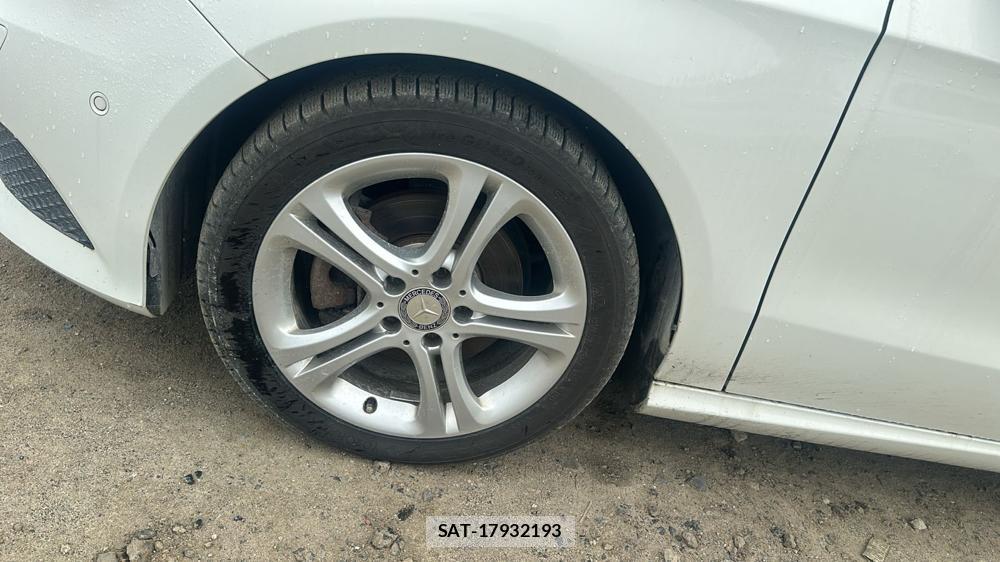 Mercedes Benz A-CLASS 2014-02 7367664-27