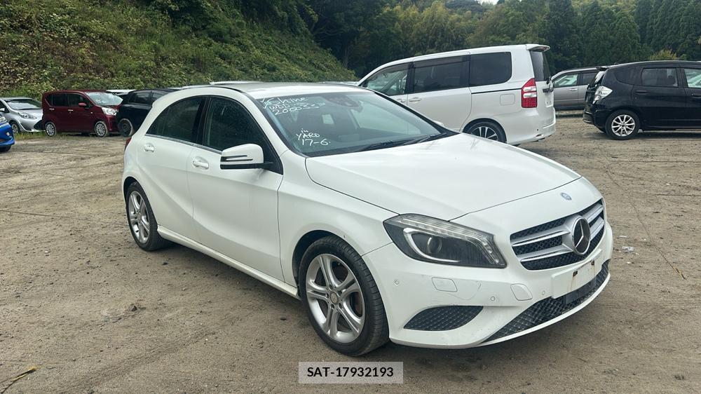 Mercedes Benz A-CLASS 2014-02 7367664-6